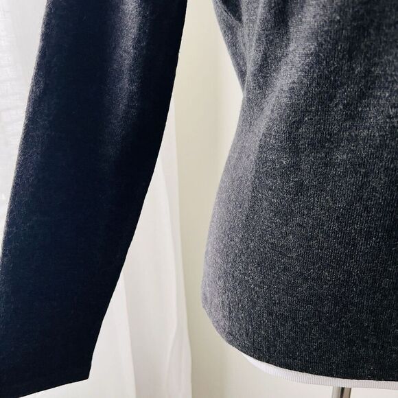 Eddie Bauer Italian Merino Wool Charcoal Gray Cozy Stretchy Sweater - Size Small - Picture 3 of 8